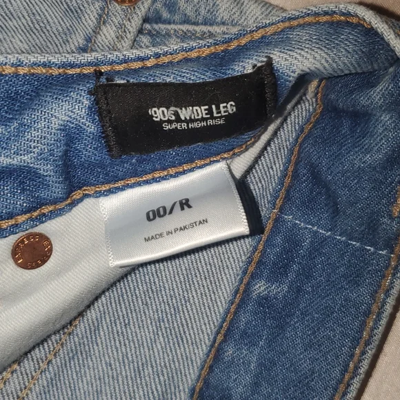 Express 90s Wide Leg Jeans - Picture 5 of 6